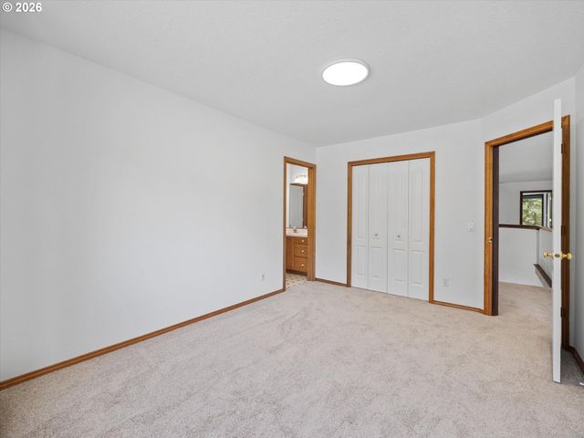 9325 Nw OLD SKYLINE Blvd, Portland, OR 97231
