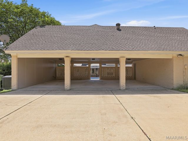 8213 Wynlakes Boulevard, Montgomery, AL 36117