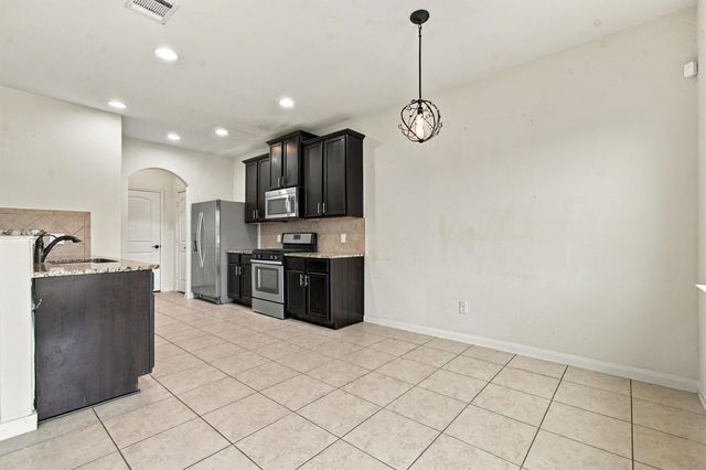 1524 Treeta TRL, Kyle, TX 78640