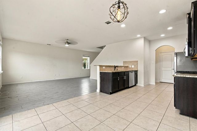 1524 Treeta TRL, Kyle, TX 78640