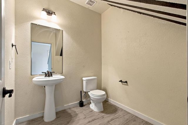 1524 Treeta TRL, Kyle, TX 78640
