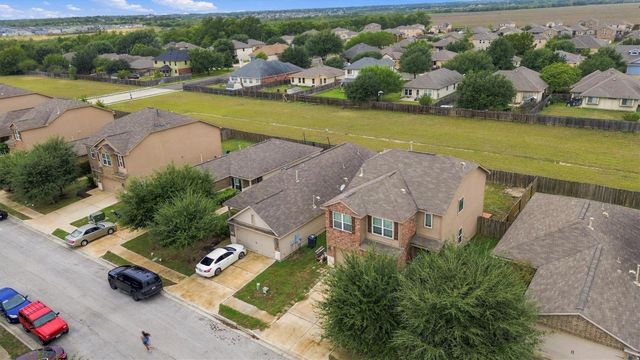 1524 Treeta TRL, Kyle, TX 78640