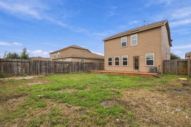 1524 Treeta TRL, Kyle, TX 78640