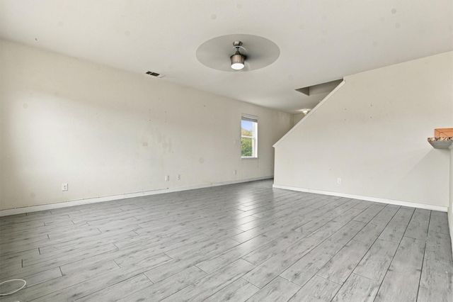 1524 Treeta TRL, Kyle, TX 78640