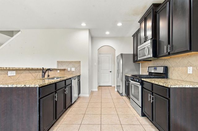 1524 Treeta TRL, Kyle, TX 78640