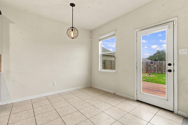 1524 Treeta TRL, Kyle, TX 78640