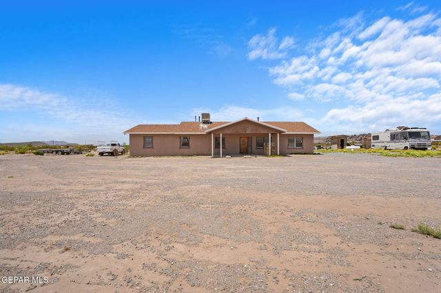 17521 ZONOBIA Avenue, El Paso, TX 79938