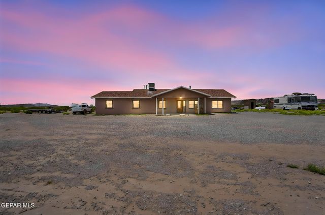17521 ZONOBIA Avenue, El Paso, TX 79938