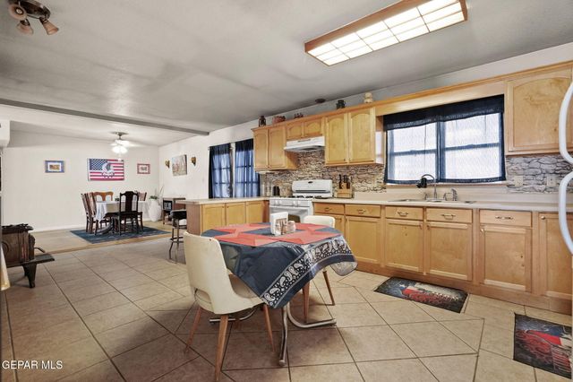 17521 ZONOBIA Avenue, El Paso, TX 79938