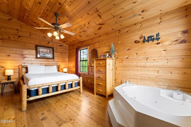 3520 Bear Pen Gap Road, Sevierville, TN 37876