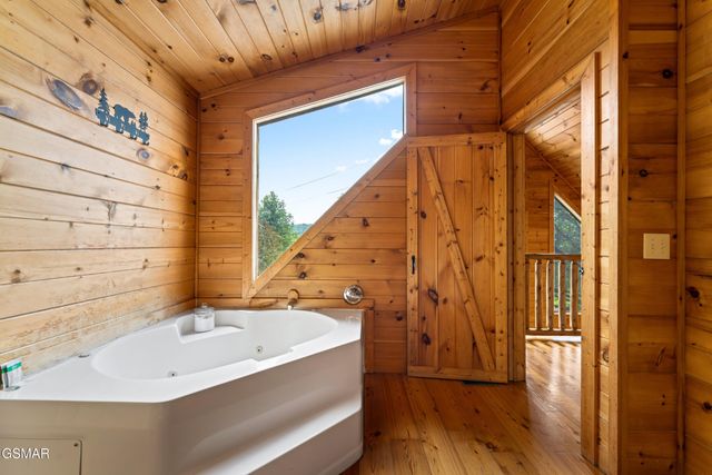 3520 Bear Pen Gap Road, Sevierville, TN 37876