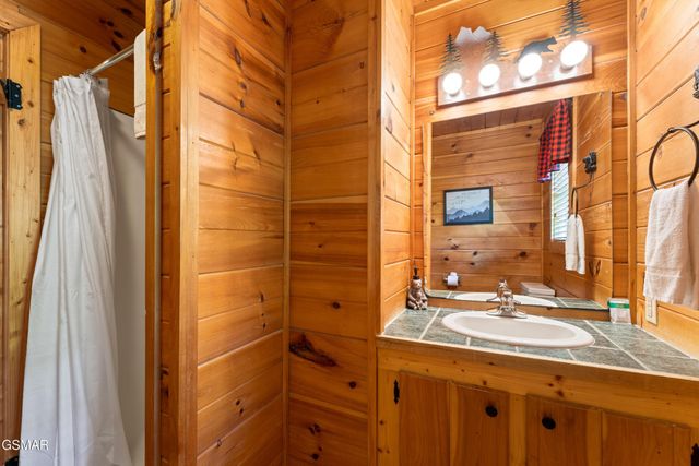 3520 Bear Pen Gap Road, Sevierville, TN 37876