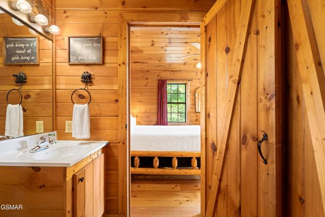 3520 Bear Pen Gap Road, Sevierville, TN 37876