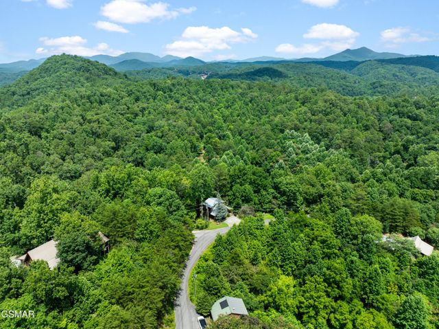 3520 Bear Pen Gap Road, Sevierville, TN 37876