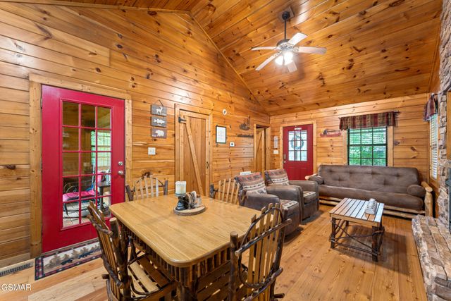 3520 Bear Pen Gap Road, Sevierville, TN 37876