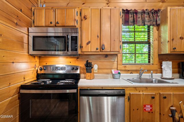 3520 Bear Pen Gap Road, Sevierville, TN 37876