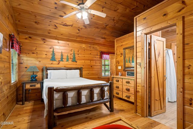 3520 Bear Pen Gap Road, Sevierville, TN 37876