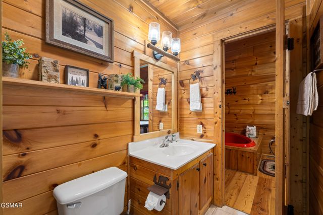 3520 Bear Pen Gap Road, Sevierville, TN 37876