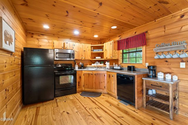 3520 Bear Pen Gap Road, Sevierville, TN 37876