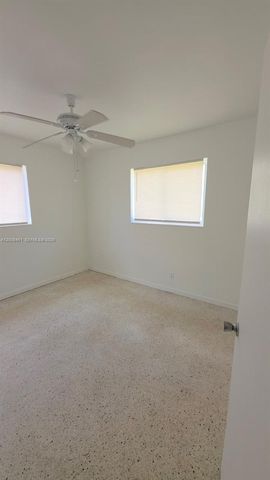 250 NE 41st St 250, Oakland Park, FL 33334