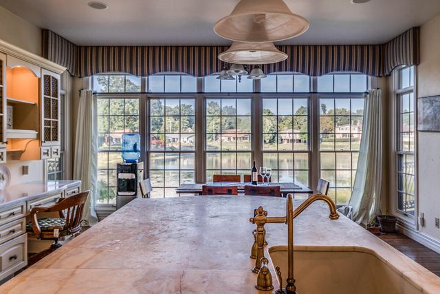 1200 Lakeside Drive, Battle Creek, MI 49015