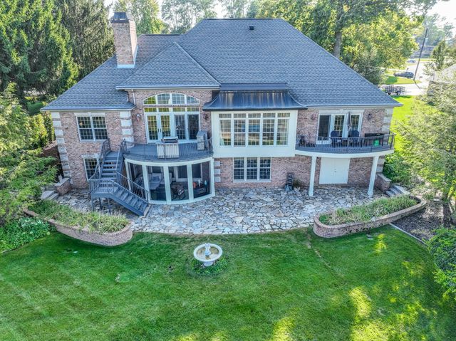 1200 Lakeside Drive, Battle Creek, MI 49015