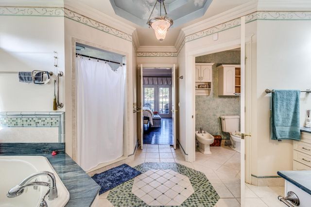 1200 Lakeside Drive, Battle Creek, MI 49015