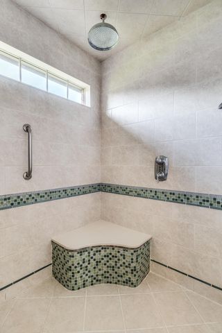 1200 Lakeside Drive, Battle Creek, MI 49015