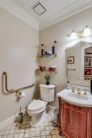 1200 Lakeside Drive, Battle Creek, MI 49015