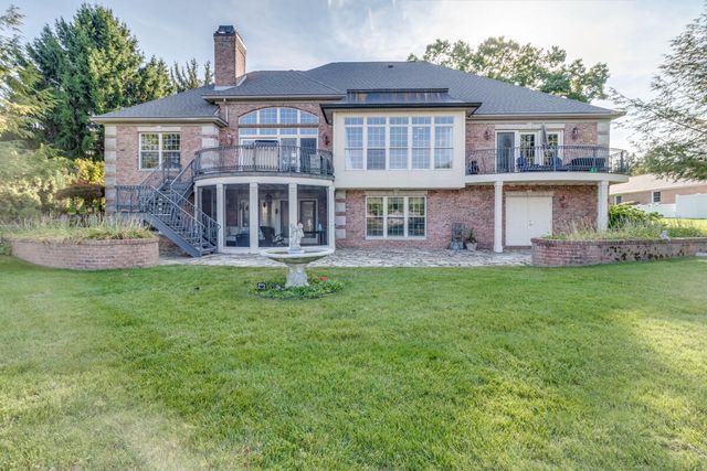 1200 Lakeside Drive, Battle Creek, MI 49015