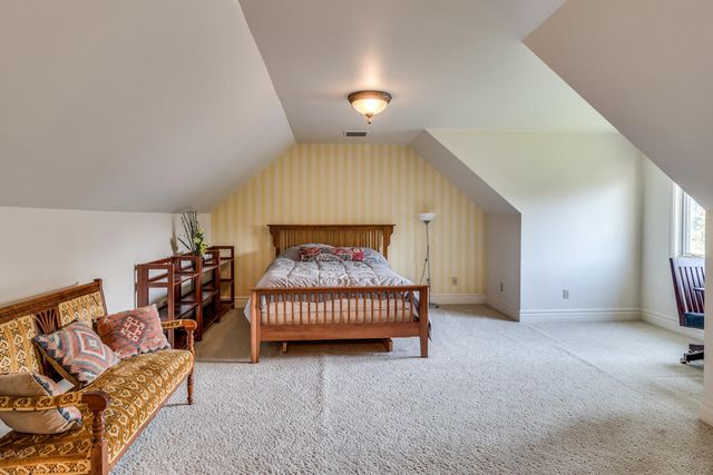 1200 Lakeside Drive, Battle Creek, MI 49015