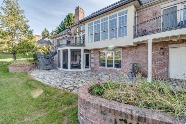 1200 Lakeside Drive, Battle Creek, MI 49015