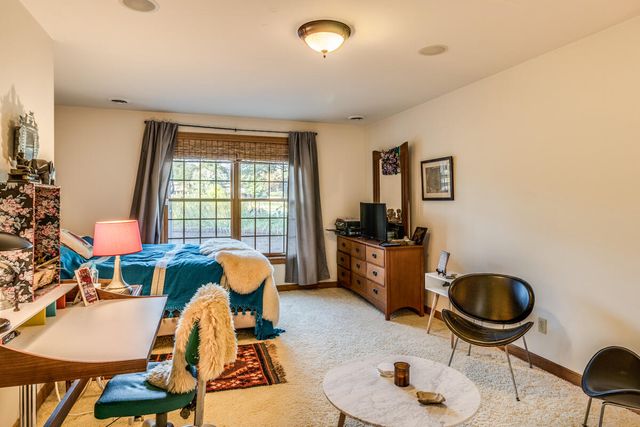 1200 Lakeside Drive, Battle Creek, MI 49015