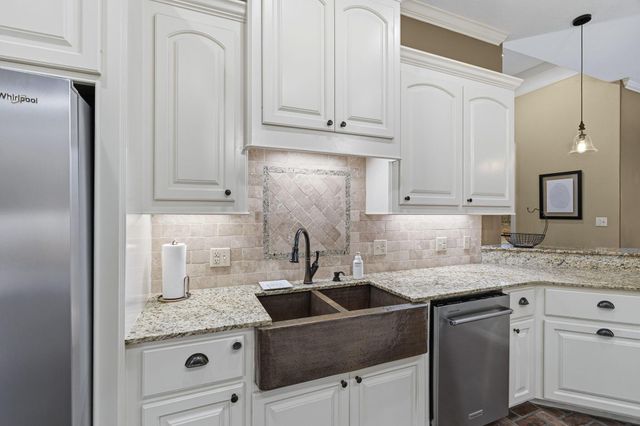 17 Parson's Creek Dr., Hattiesburg, MS 39402