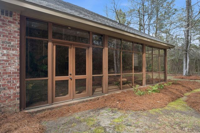 17 Parson's Creek Dr., Hattiesburg, MS 39402