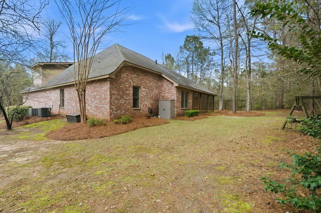 17 Parson's Creek Dr., Hattiesburg, MS 39402