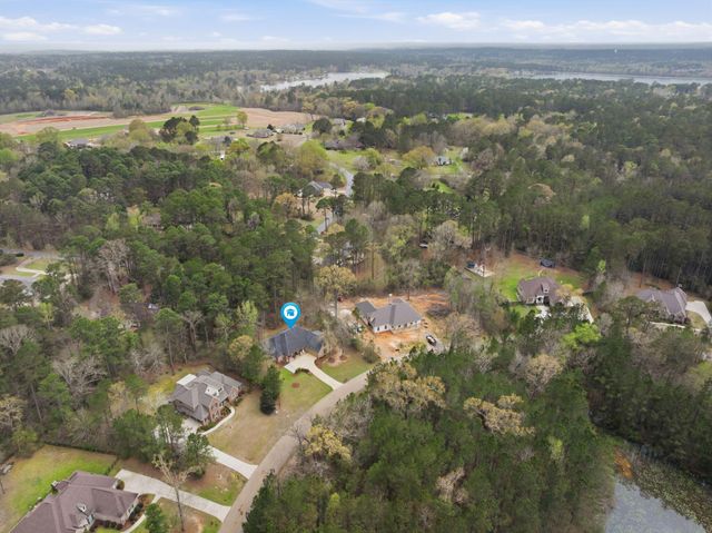 17 Parson's Creek Dr., Hattiesburg, MS 39402