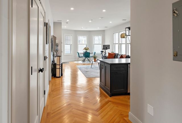 108 Mount Pleasant Ave 4, Boston, MA 02119