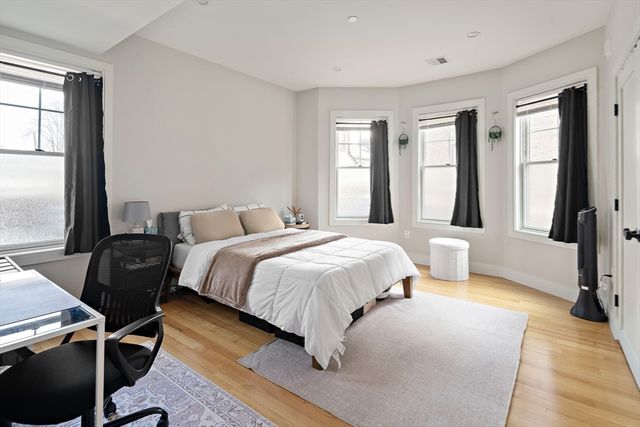 108 Mount Pleasant Ave 4, Boston, MA 02119