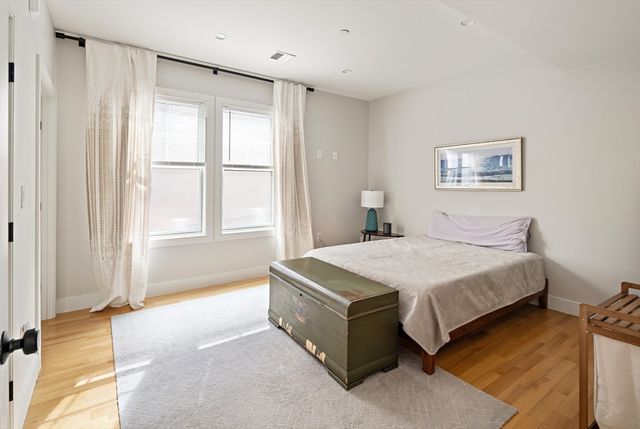 108 Mount Pleasant Ave 4, Boston, MA 02119