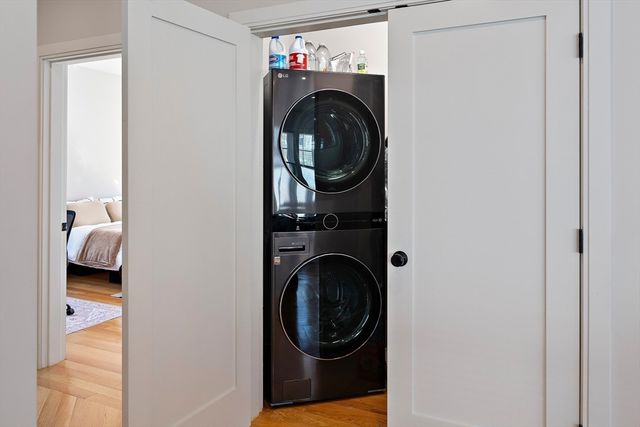 108 Mount Pleasant Ave 4, Boston, MA 02119