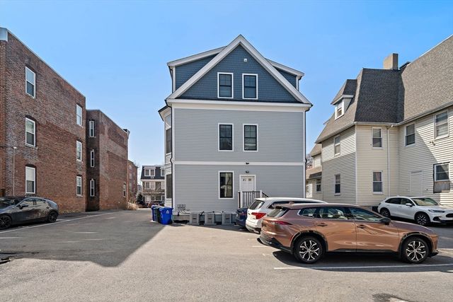 108 Mount Pleasant Ave 4, Boston, MA 02119