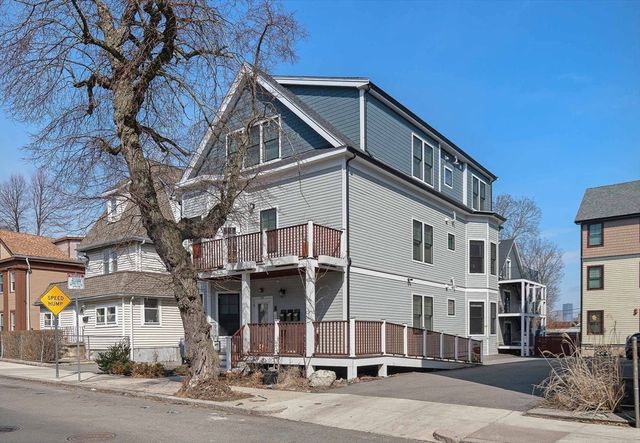 108 Mount Pleasant Ave 4, Boston, MA 02119