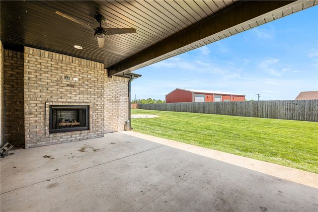 311 Bequette Lane, Centerton, AR 72719