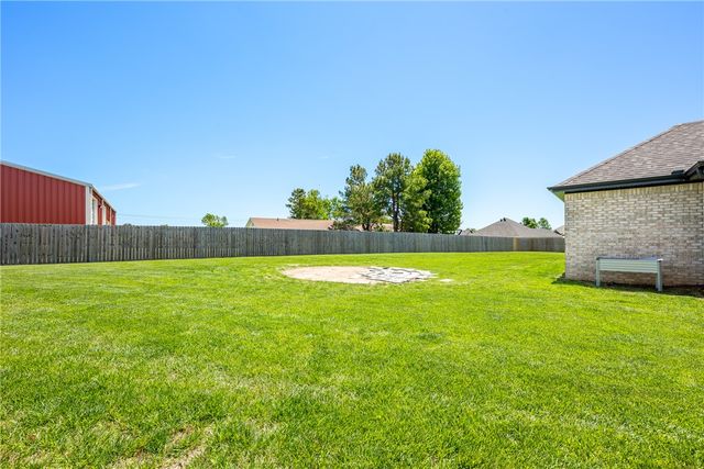 311 Bequette Lane, Centerton, AR 72719