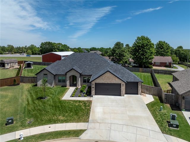 311 Bequette Lane, Centerton, AR 72719