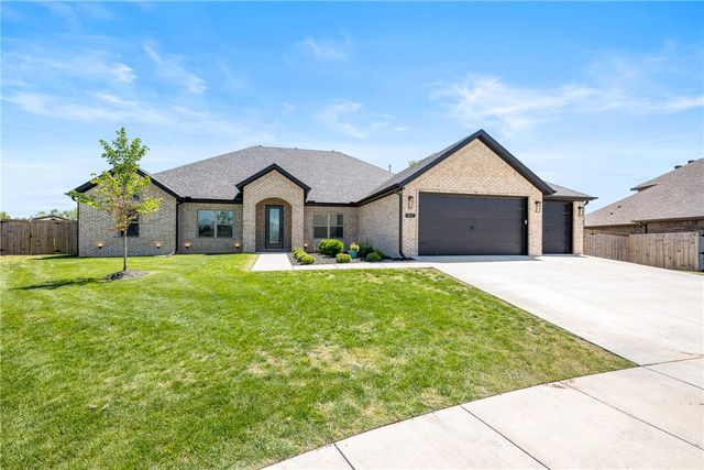 311 Bequette Lane, Centerton, AR 72719