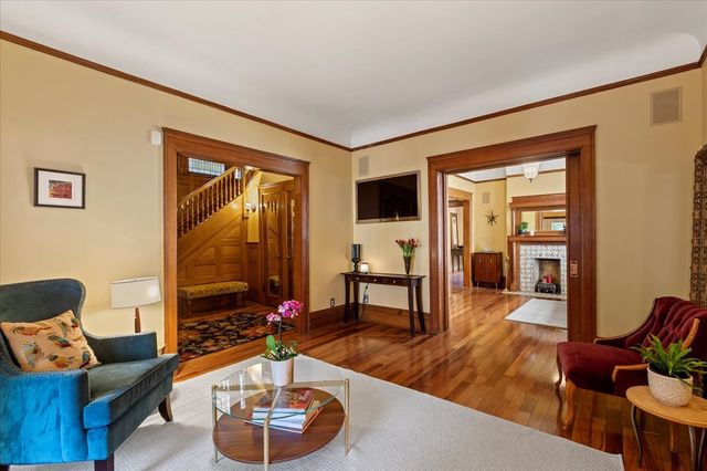 6316 N MAGNOLIA Avenue, Chicago, IL 60660