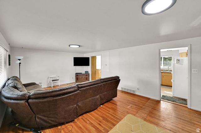 6312 S 560 E, Murray, UT 84107