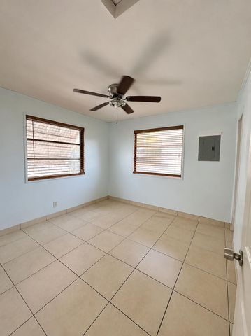 121 Cleveland Street 3, Lake Worth Beach, FL 33461